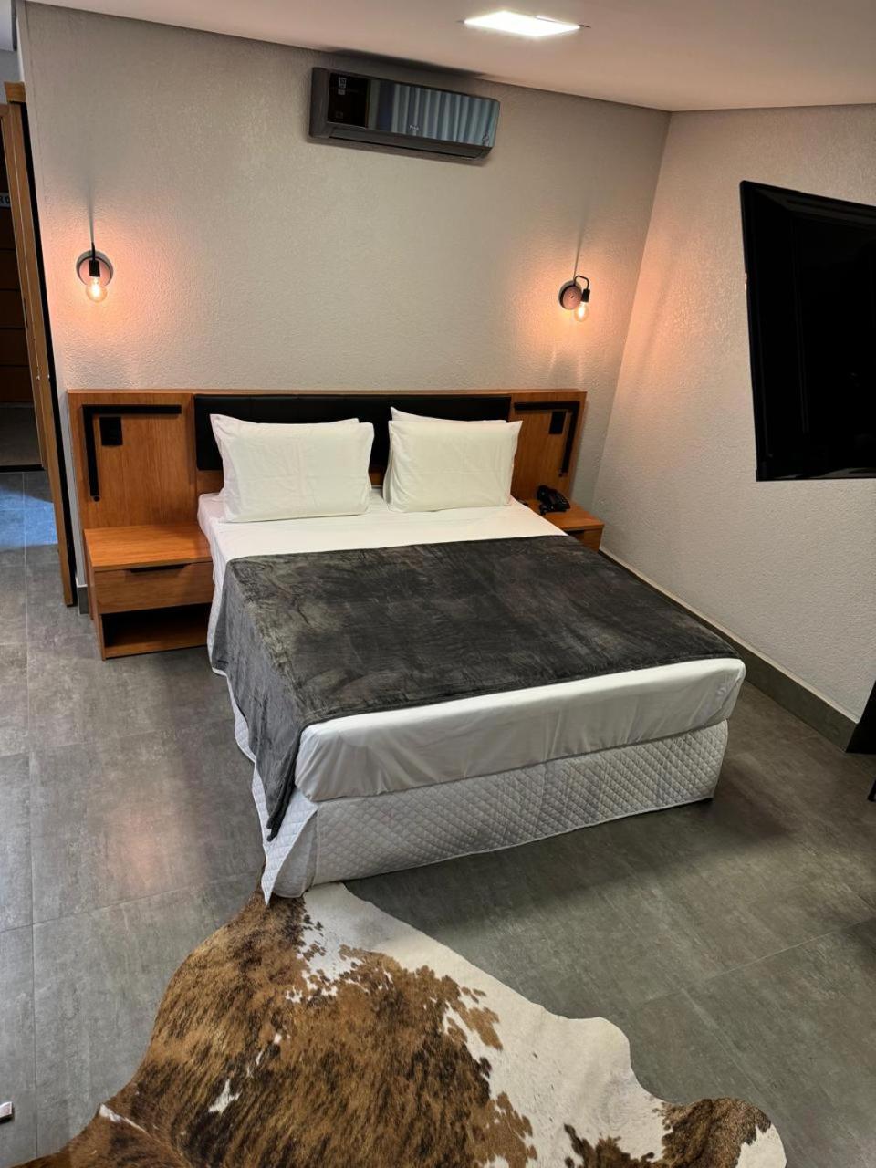 Thomasi Express Hotel